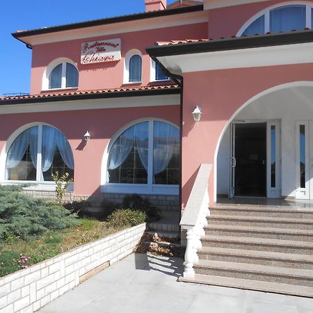 Apartments And Rooms Villa Chiara กรินิตซา ภายนอก รูปภาพ