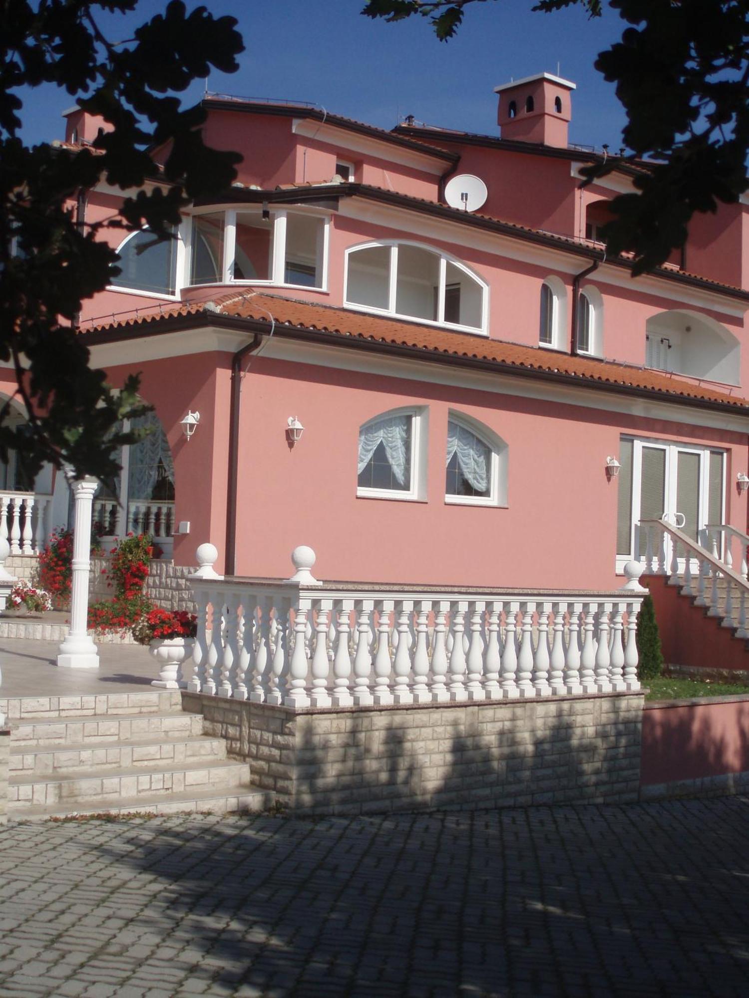Apartments And Rooms Villa Chiara กรินิตซา ภายนอก รูปภาพ