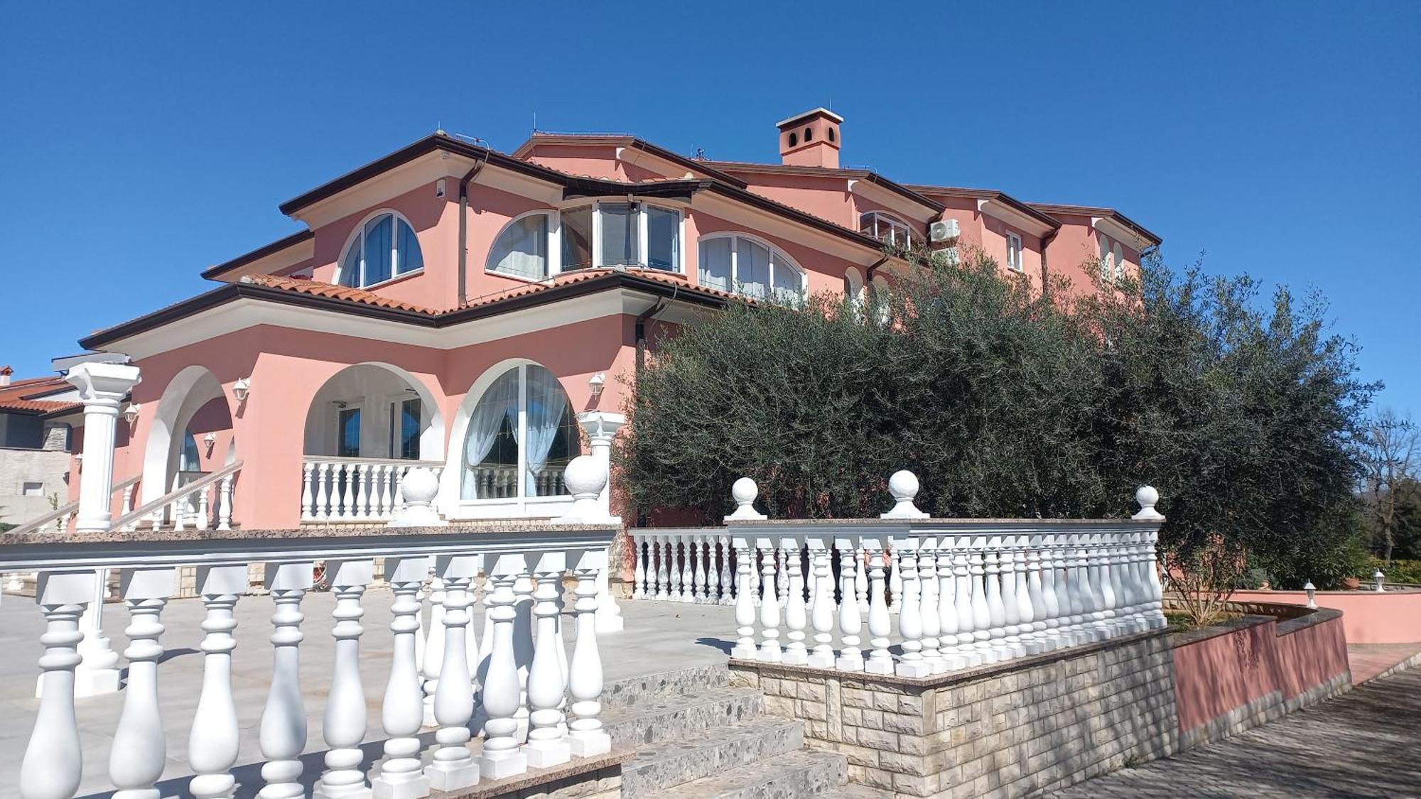 Apartments And Rooms Villa Chiara กรินิตซา ภายนอก รูปภาพ