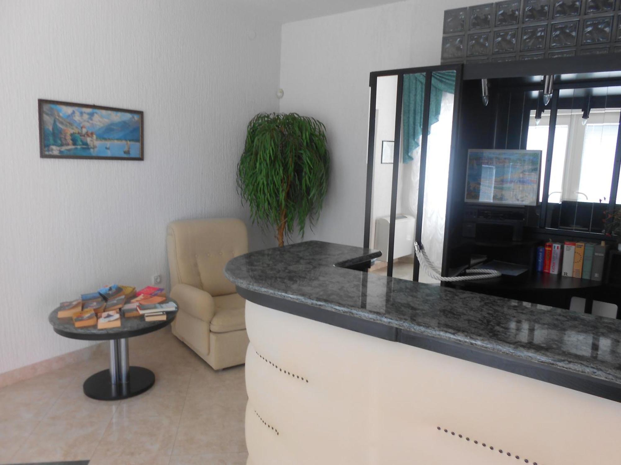 Apartments And Rooms Villa Chiara กรินิตซา ภายนอก รูปภาพ