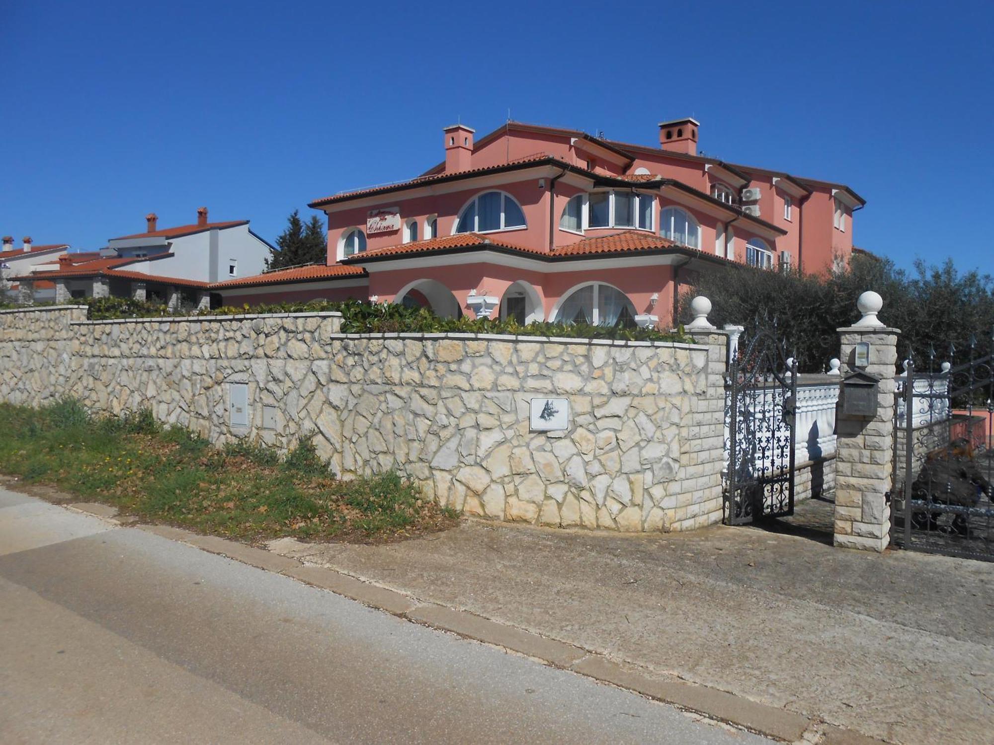 Apartments And Rooms Villa Chiara กรินิตซา ภายนอก รูปภาพ